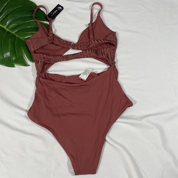 NWT Tavik [ Small ] Penelope Slinky Rib One Piece Swimsuit‎ in Berry - Picture 6 of 11